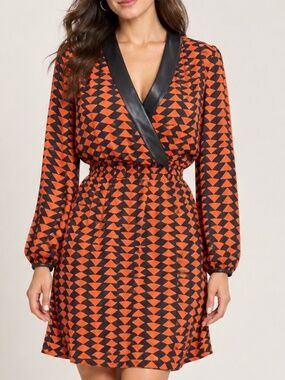 Alice & Trixie Women's Sz XS  100% Silk Geo Print Dress Faux Leather Collar